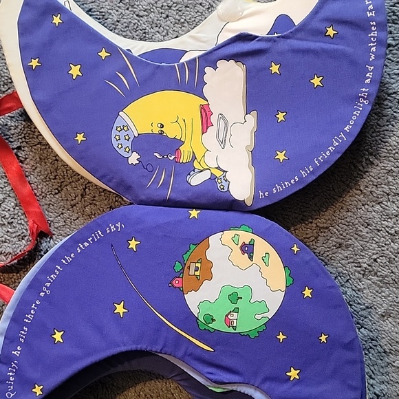 The Moon, stuffed and cloth book from Baby's First Book Club. Like new. - Picture 7 of 7